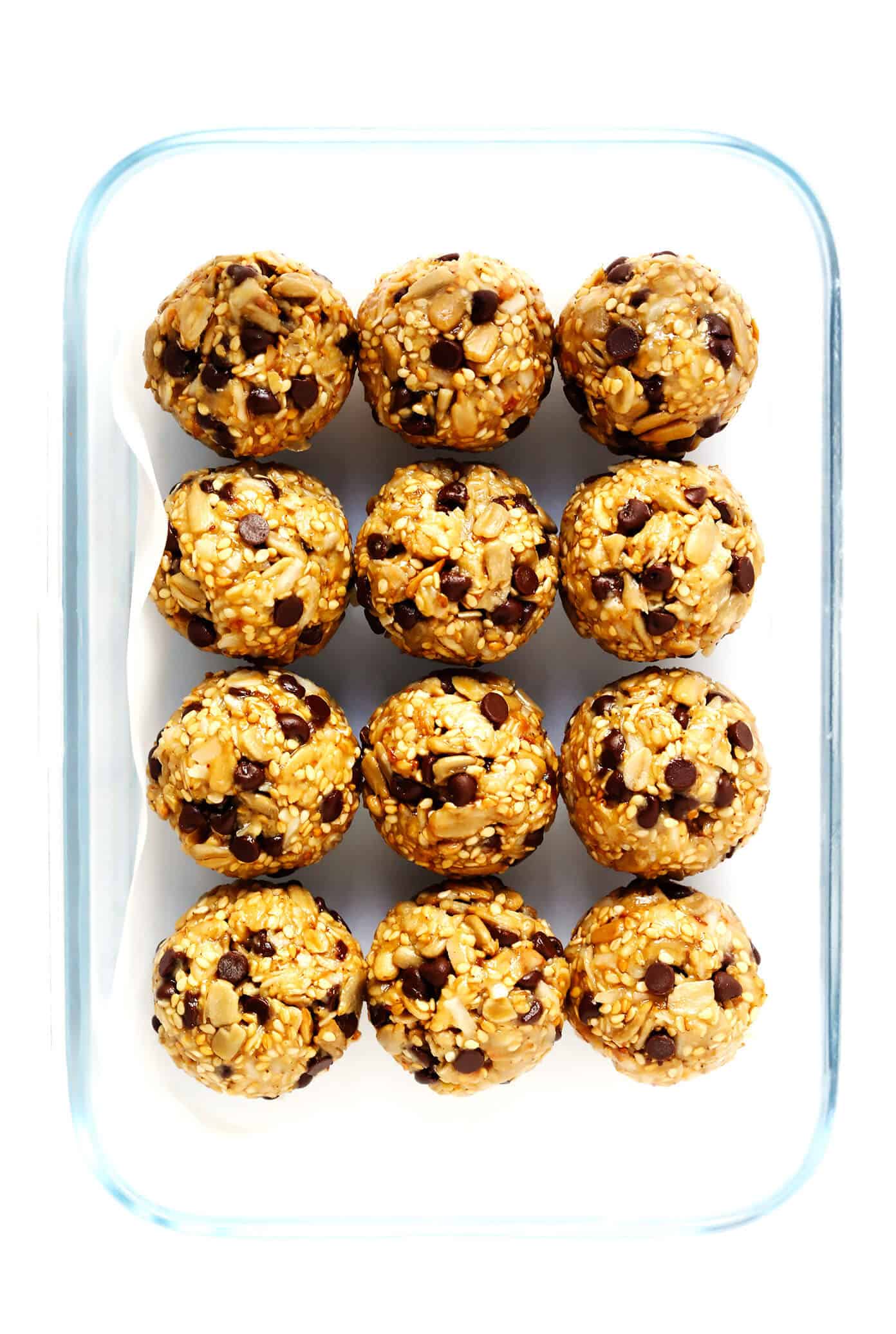 This simple Seed Cycling Energy Bites recipe is a delicious way to eat the daily serving of seeds recommended to help naturally balance women's hormones. Naturally gluten-free, easy to make, and delicious too! | gimmesomeoven.com #healthy #snack #hormones #health #glutenfree #vegan #breakfast #seedcycling Luteal Seed Cycling Energy Bites